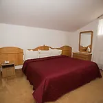 Queen Mary 3* 康斯坦察