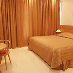 Queen Mary 招待所 康斯坦察