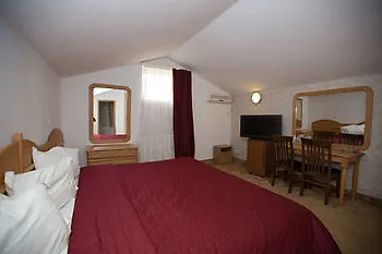 Queen Mary Gasthuis Constanţa