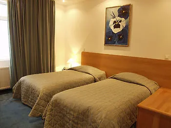 Queen Mary Pensiune 3*